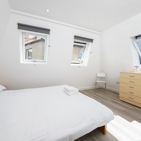 Modern Apartment In South West ロンドン エクステリア 写真