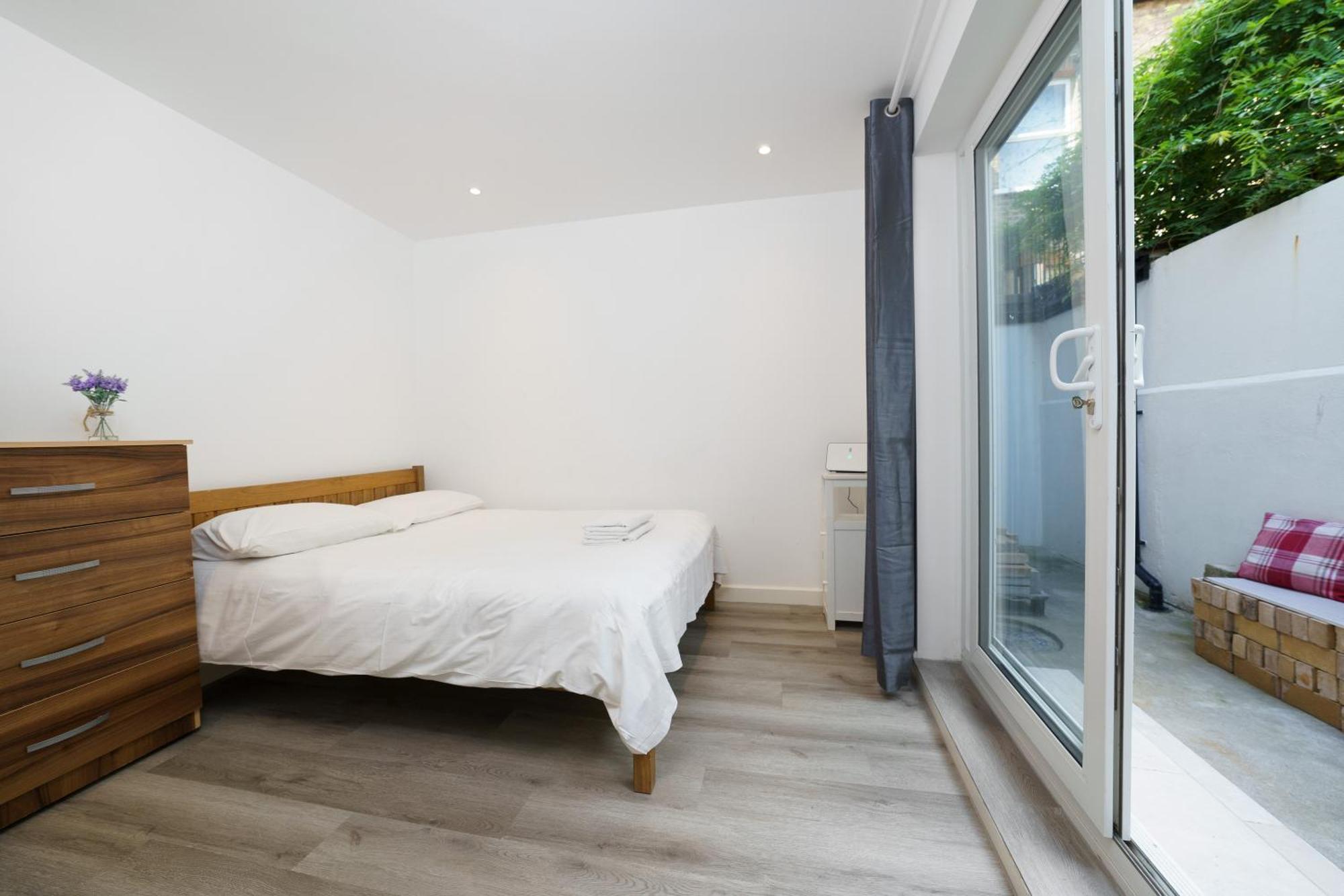 Modern Apartment In South West ロンドン エクステリア 写真