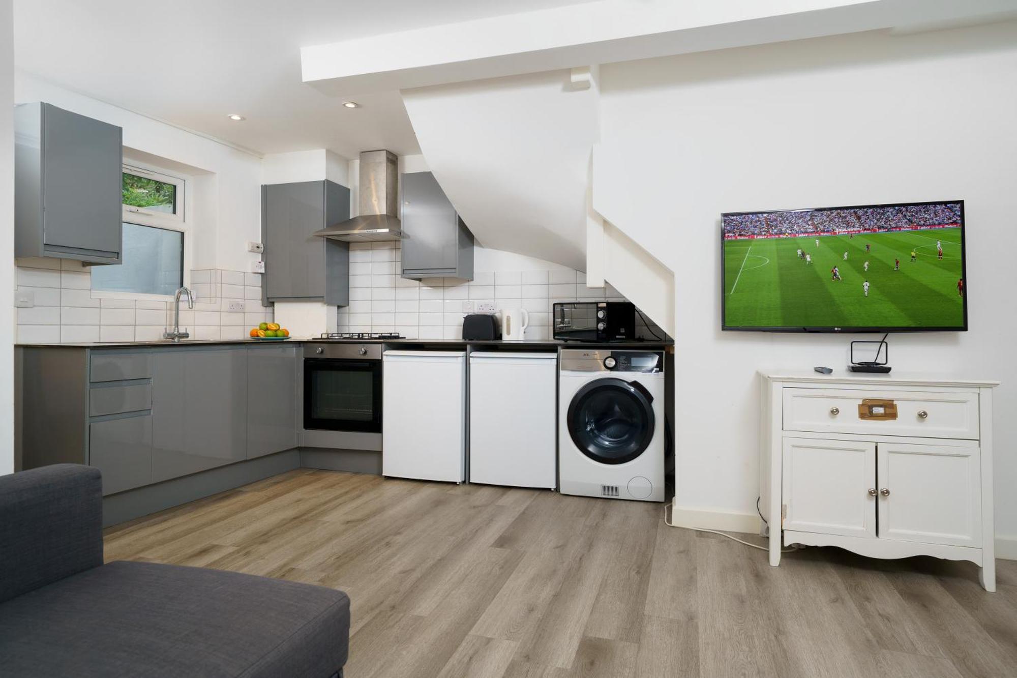 Modern Apartment In South West ロンドン エクステリア 写真